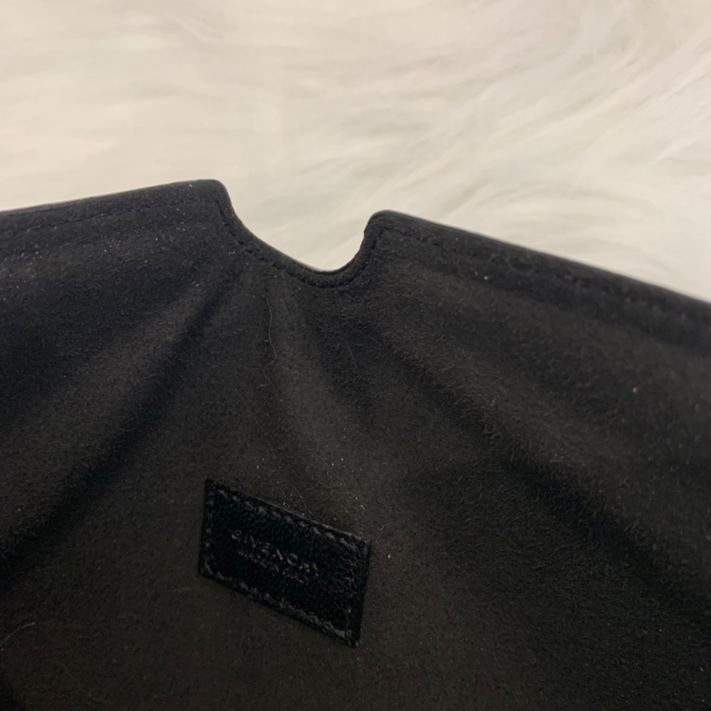 Givenchy itablet case - Picture 2 of 4